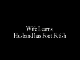 Frau lernt Mann Fußfetisch hat