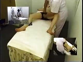 hidden cam asiatische Massage junge japanische Teenager Patienten masturbieren