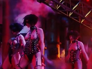Gina Gershon und Elizabeth barkley nackt in Showgirls