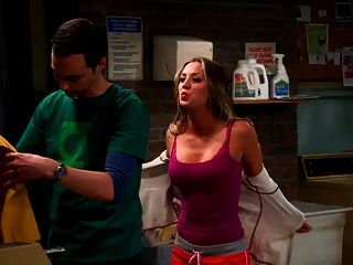 Kaley Cuoco Penny in Big Bang Theorie S7e11 Wäsche Nacht