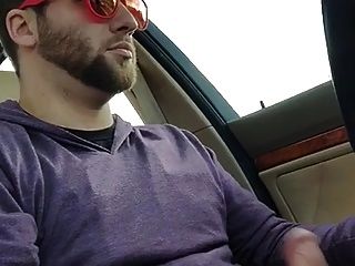 Str8 rosa Männer spielen wieder im Auto