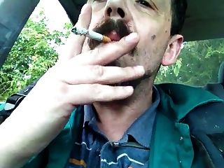 Rauchen und Ruckeln im Auto