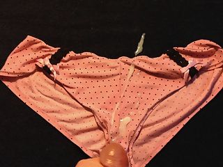 rosa panty cumshot 02