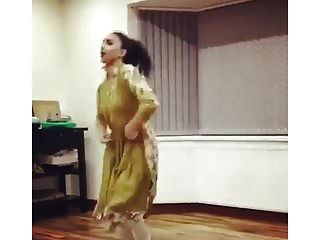 uk pakistanisch uni girl dance nicht nackt traditionell nicht nackt